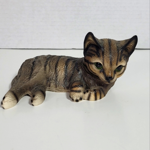 Handpainted Realistic Vintage Tabby Kitten Cat Figurine Harvey Knox - Picture 1 of 9